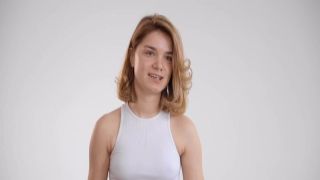 Superbe Alice Nekrasova Casting